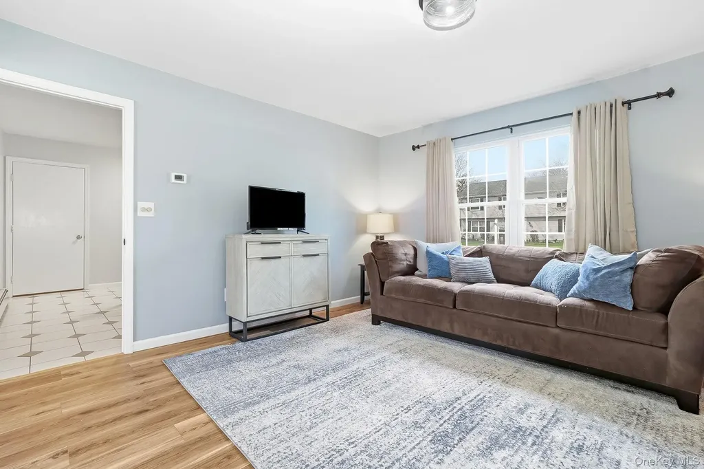 8 Eagle Lane Poughkeepsie NY 12601
