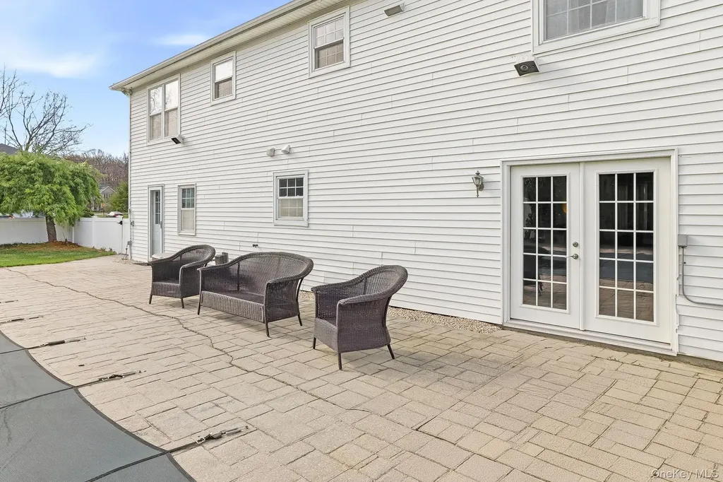 8 Eagle Lane Poughkeepsie NY 12601
