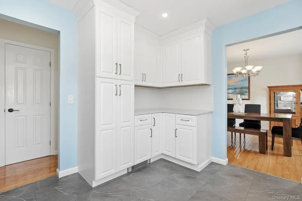 8 Eagle Lane Poughkeepsie NY 12601