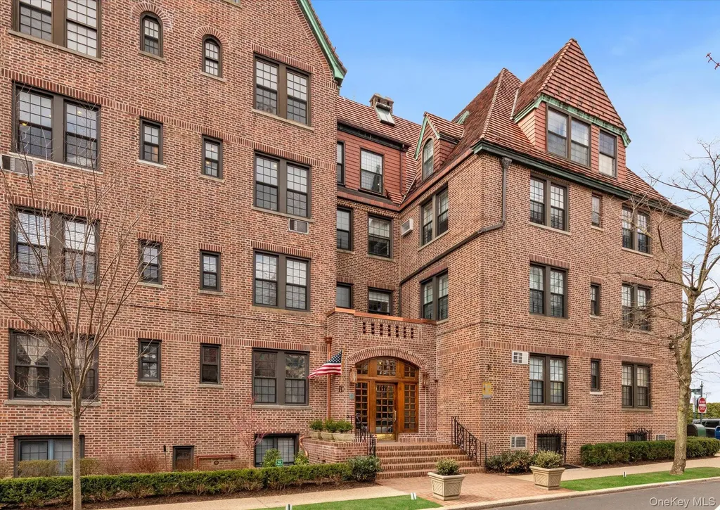 6 Burns Street Forest Hills NY 11375