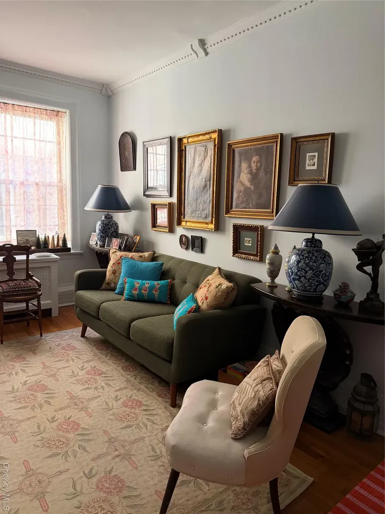 6 Burns Street Forest Hills NY 11375