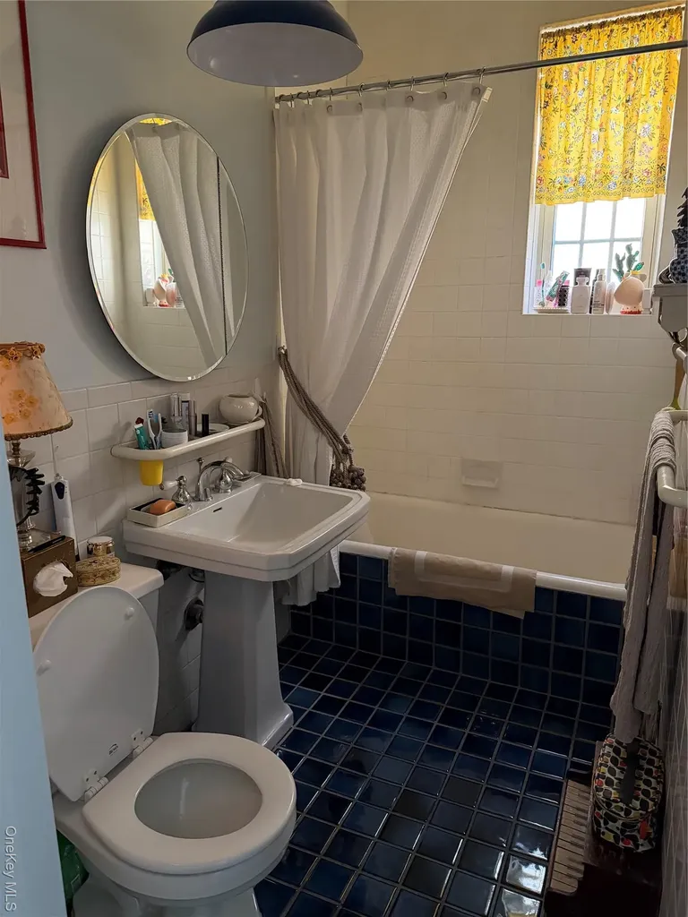 6 Burns Street Forest Hills NY 11375
