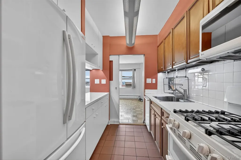 6 Fordham Hill Oval Bronx NY 10468