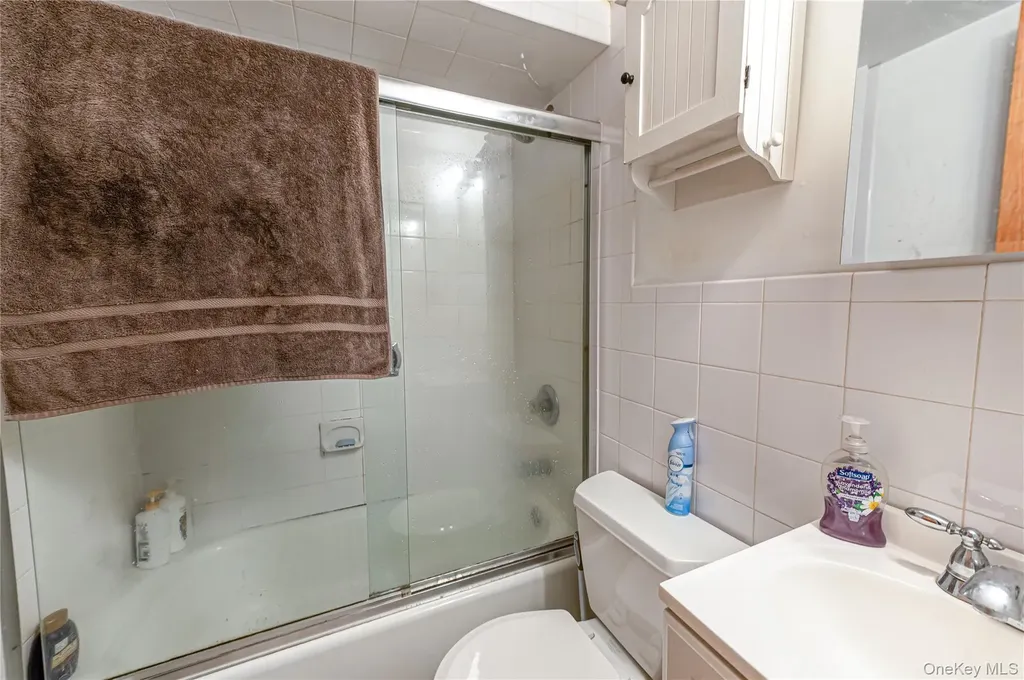 33 Soloff Road Massapequa NY 11758