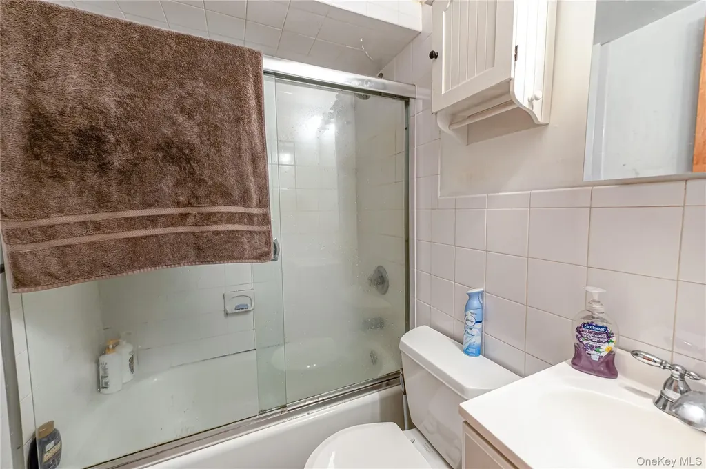 33 Soloff Road Massapequa NY 11758