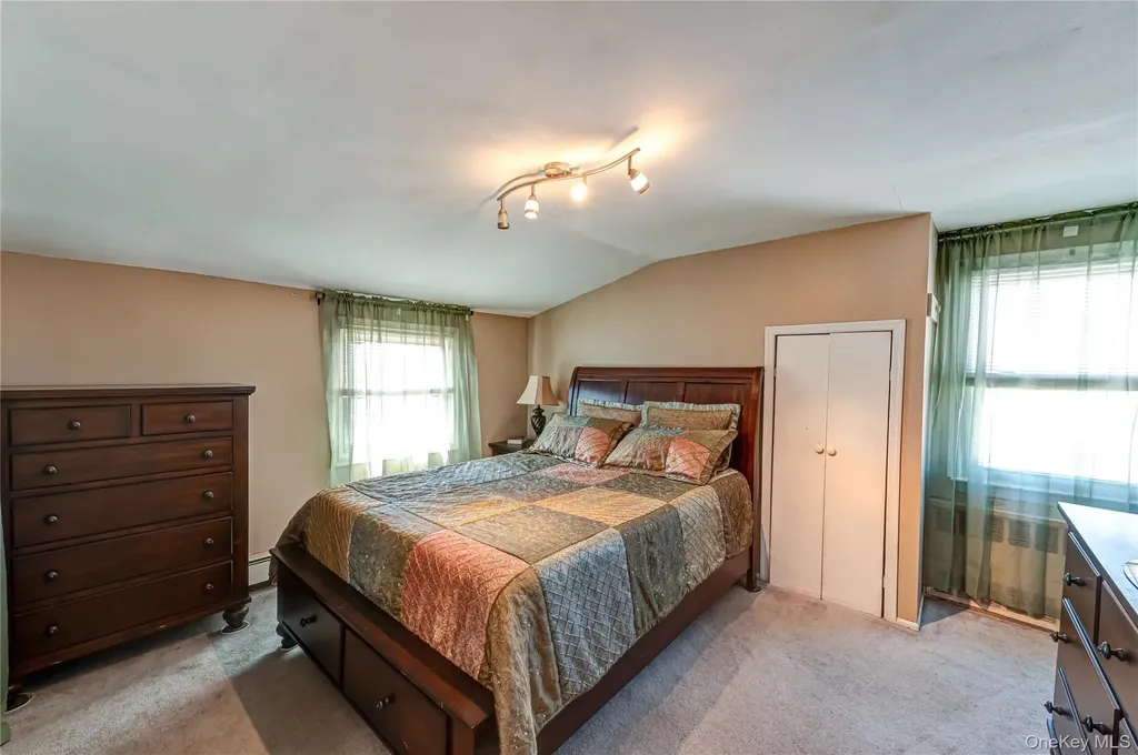 33 Soloff Road Massapequa NY 11758