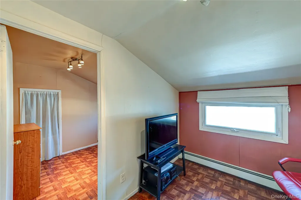 33 Soloff Road Massapequa NY 11758