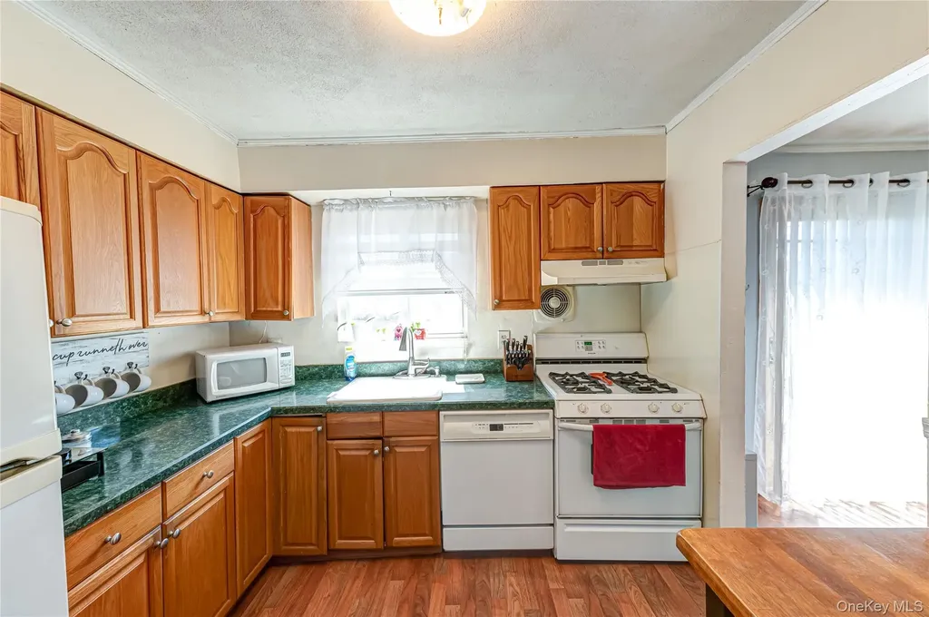 33 Soloff Road Massapequa NY 11758