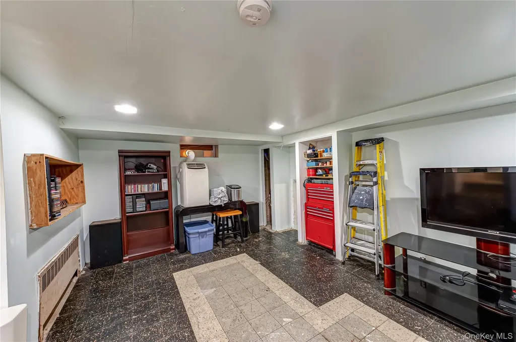33 Soloff Road Massapequa NY 11758
