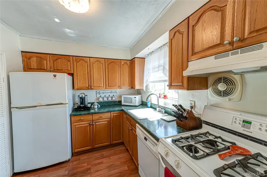 33 Soloff Road Massapequa NY 11758