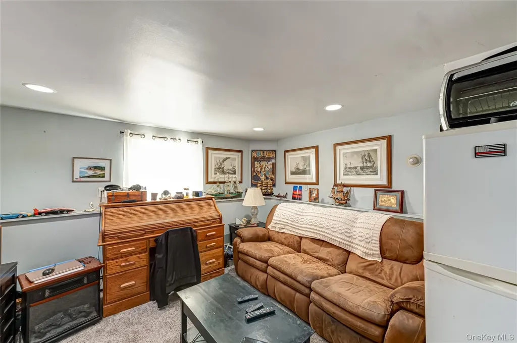33 Soloff Road Massapequa NY 11758