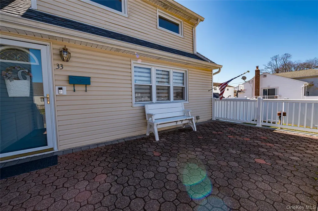 33 Soloff Road Massapequa NY 11758