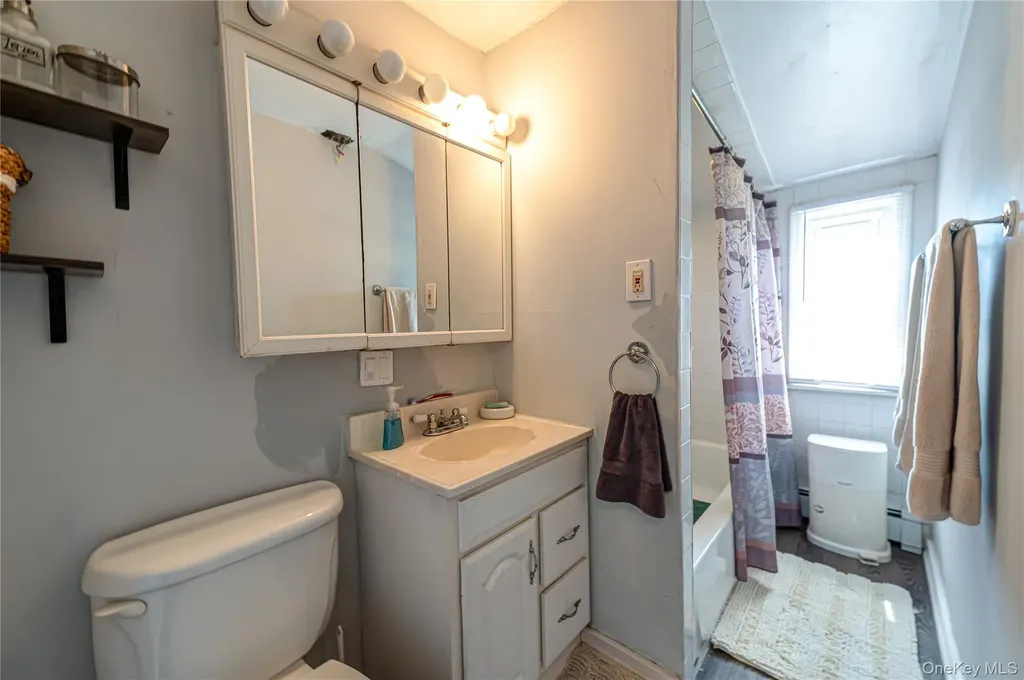 33 Soloff Road Massapequa NY 11758