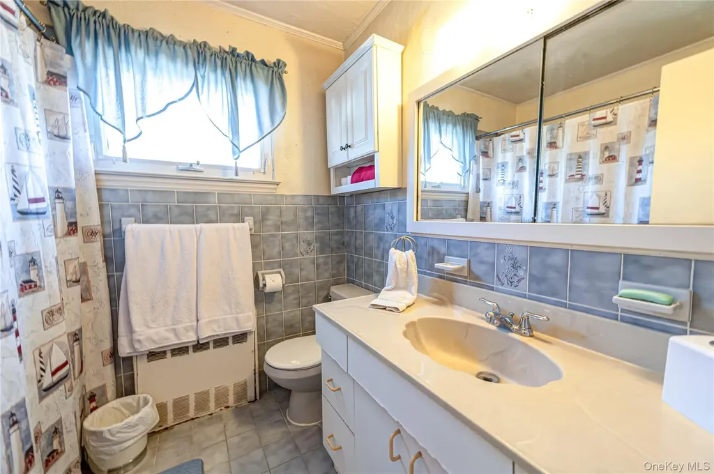 33 Soloff Road Massapequa NY 11758