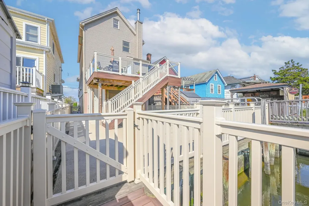 20 W 18th Road Broad Channel NY 11693