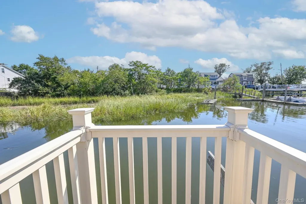 20 W 18th Road Broad Channel NY 11693