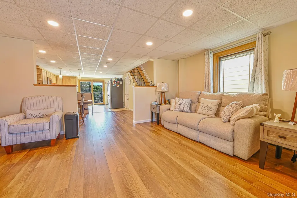 20 W 18th Road Broad Channel NY 11693