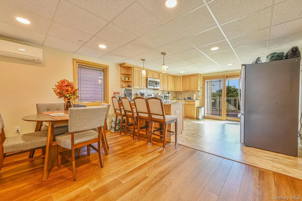 20 W 18th Road Broad Channel NY 11693