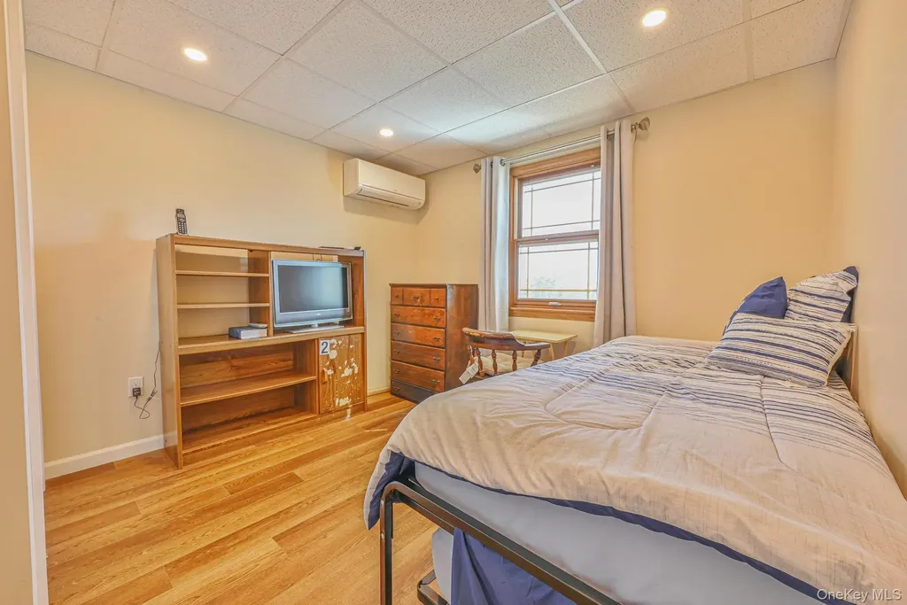 20 W 18th Road Broad Channel NY 11693