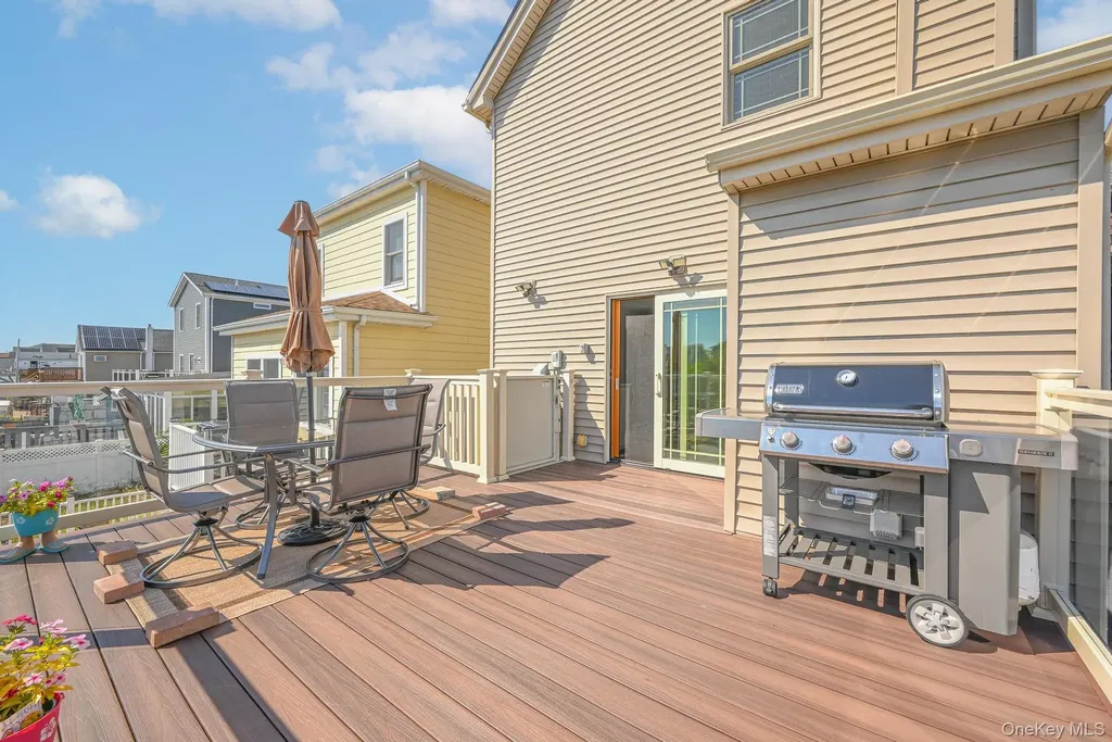 20 W 18th Road Broad Channel NY 11693