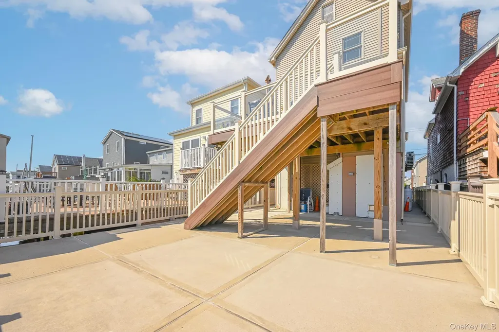 20 W 18th Road Broad Channel NY 11693