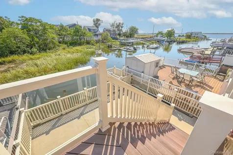 20 W 18th Road Broad Channel NY 11693
