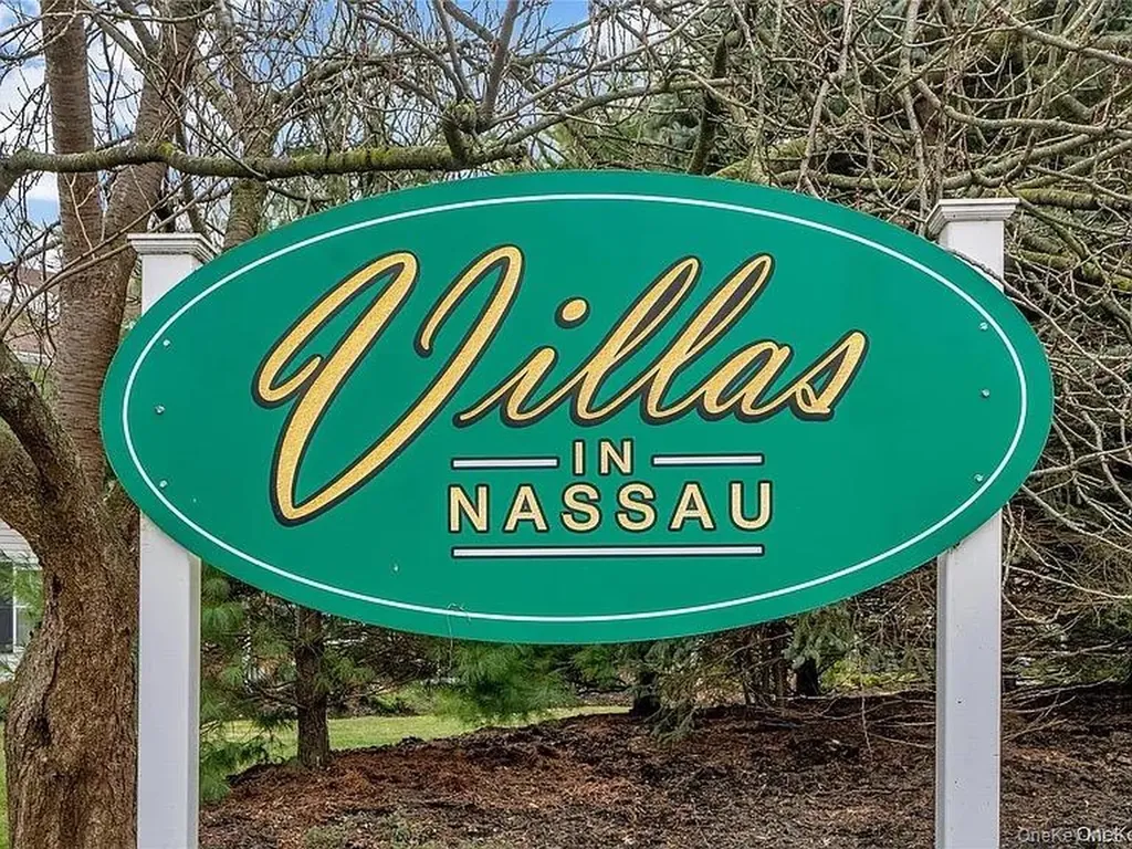 49 Santa Barbara Drive Plainview NY 11803
