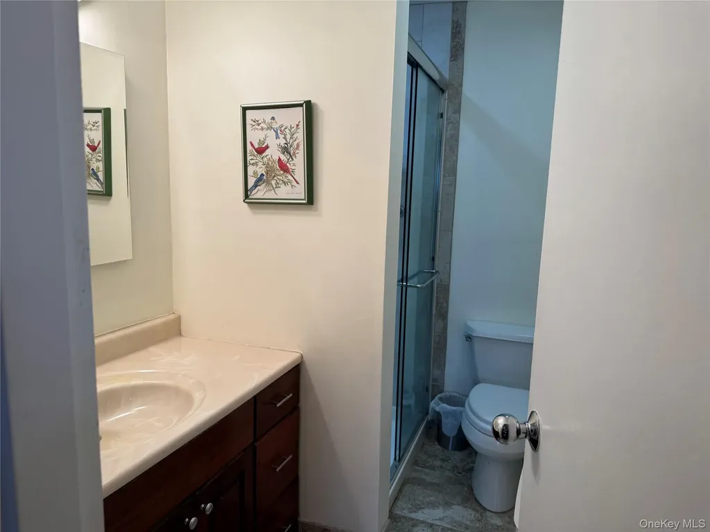 49 Santa Barbara Drive Plainview NY 11803