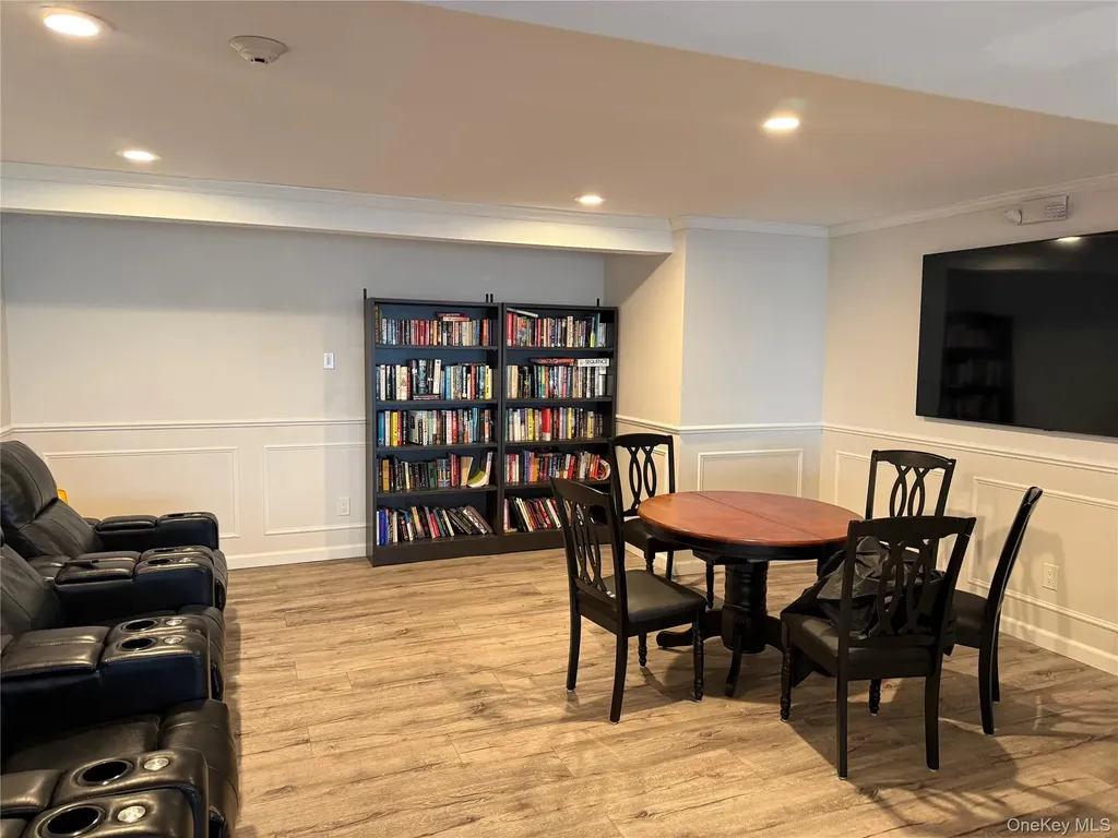 49 Santa Barbara Drive Plainview NY 11803