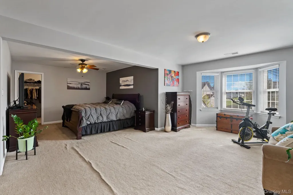 3403 Red Coat Drive New Windsor NY 12553