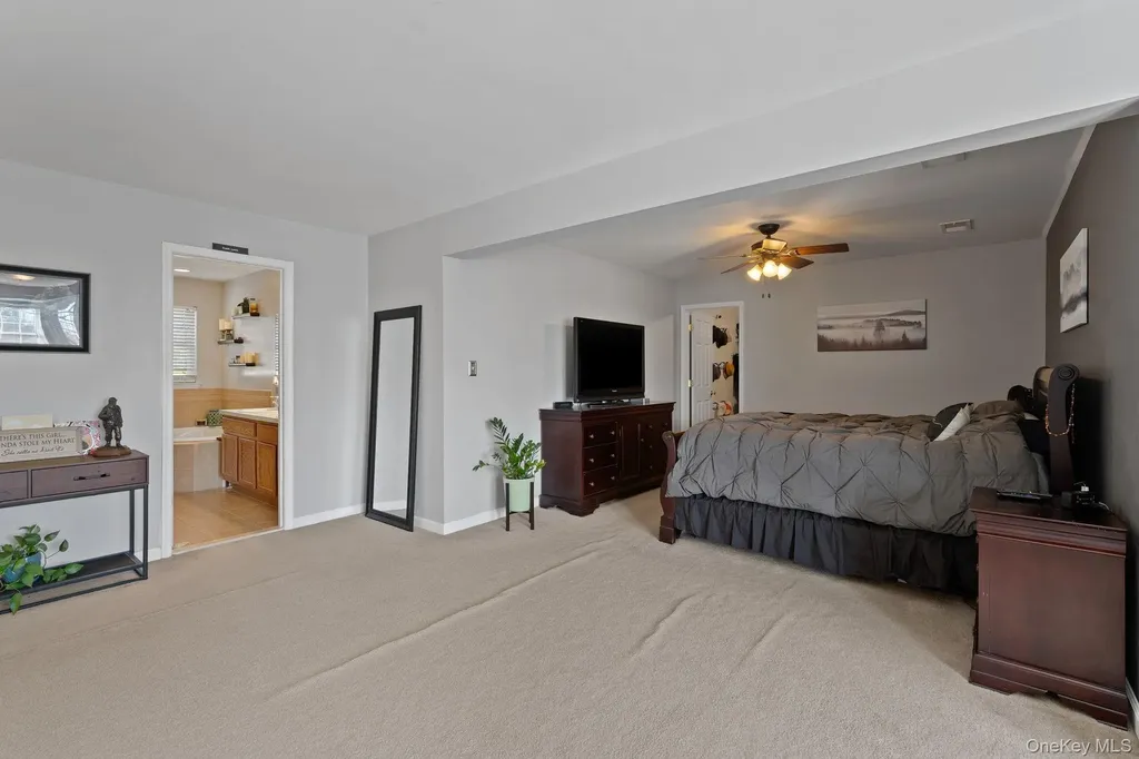 3403 Red Coat Drive New Windsor NY 12553