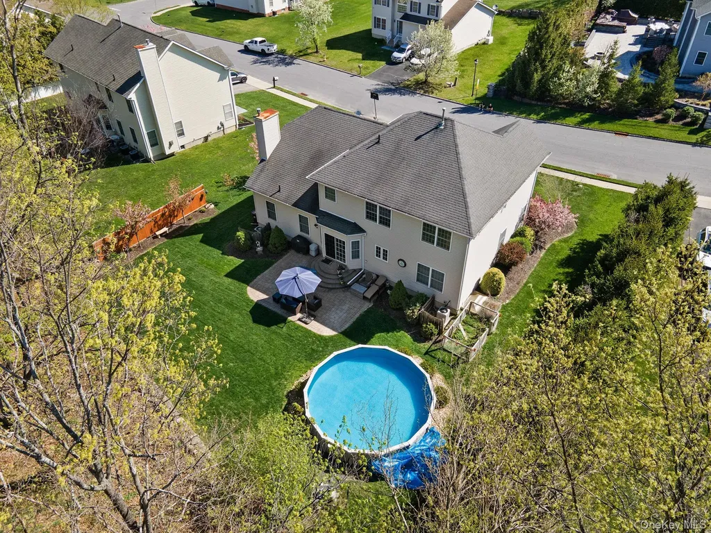 3403 Red Coat Drive New Windsor NY 12553