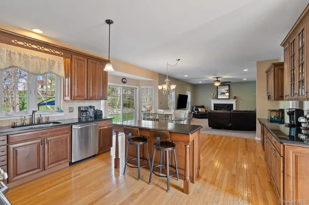 3403 Red Coat Drive New Windsor NY 12553