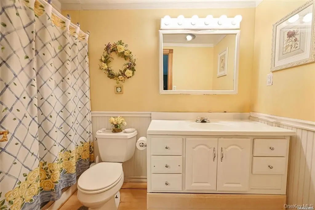 38 Glenmere Lane Coram NY 11727