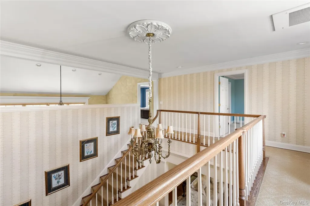 14 Meadow Lane Manhasset NY 11030