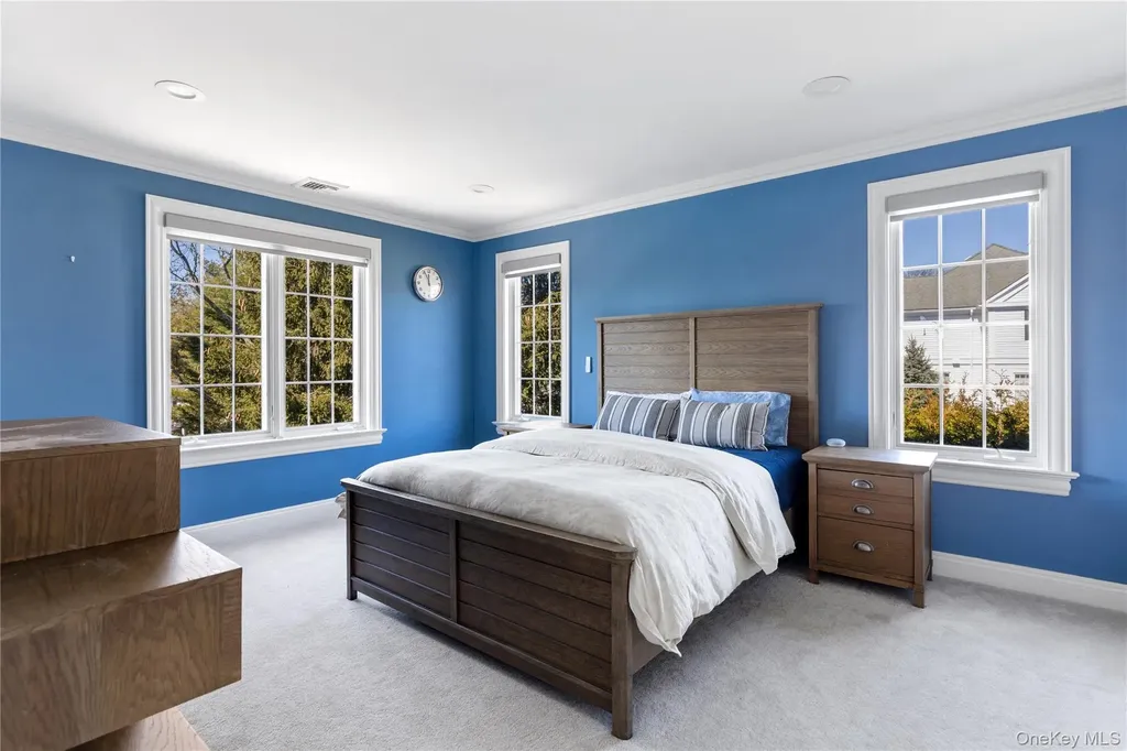 14 Meadow Lane Manhasset NY 11030