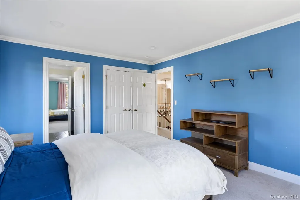 14 Meadow Lane Manhasset NY 11030