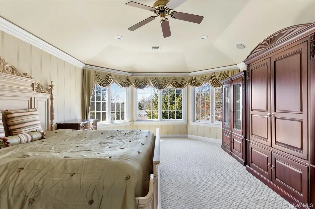 14 Meadow Lane Manhasset NY 11030