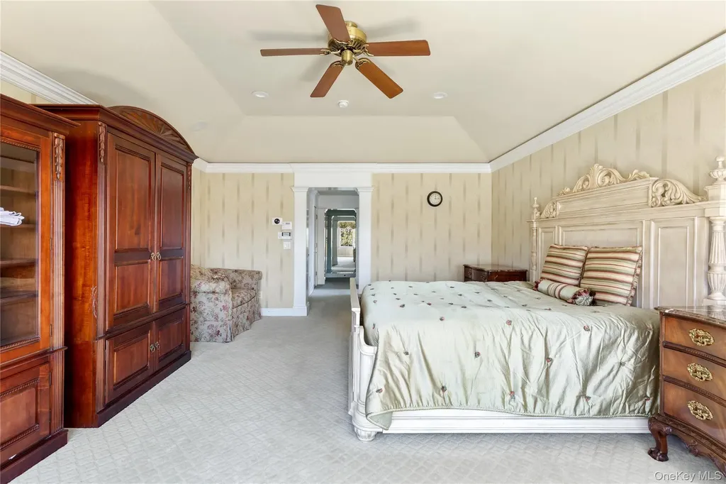 14 Meadow Lane Manhasset NY 11030