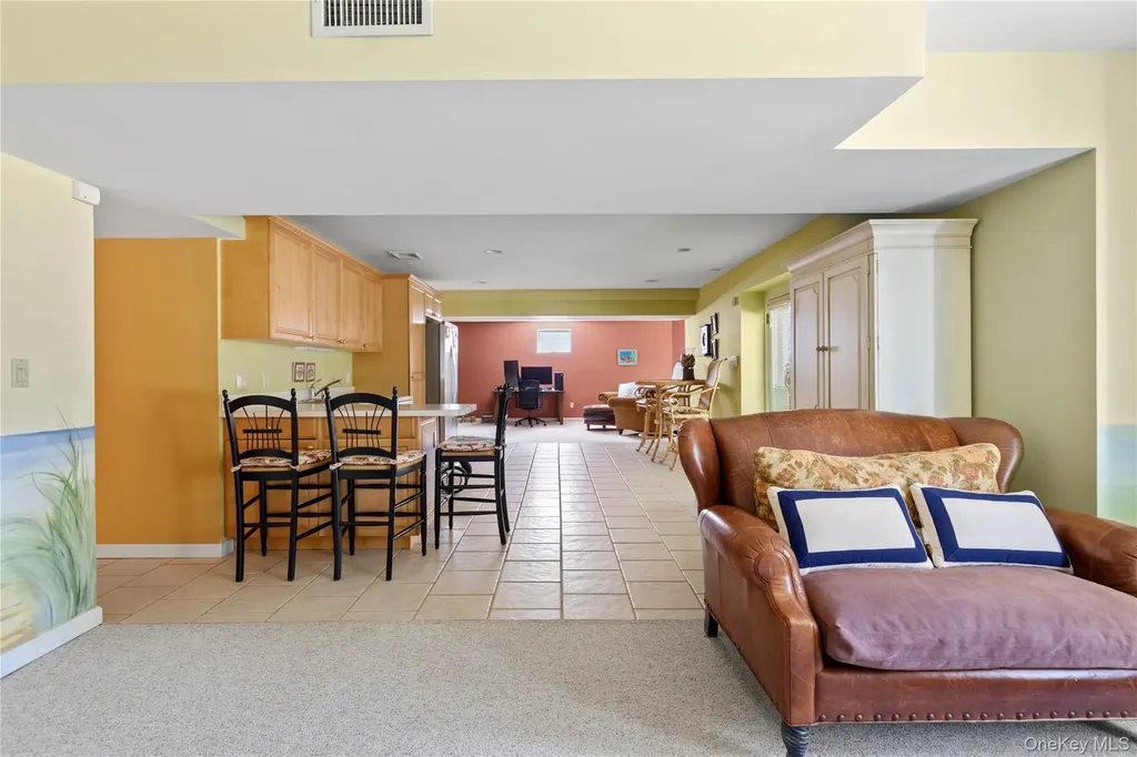 14 Meadow Lane Manhasset NY 11030
