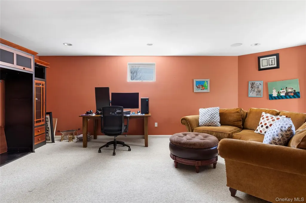 14 Meadow Lane Manhasset NY 11030