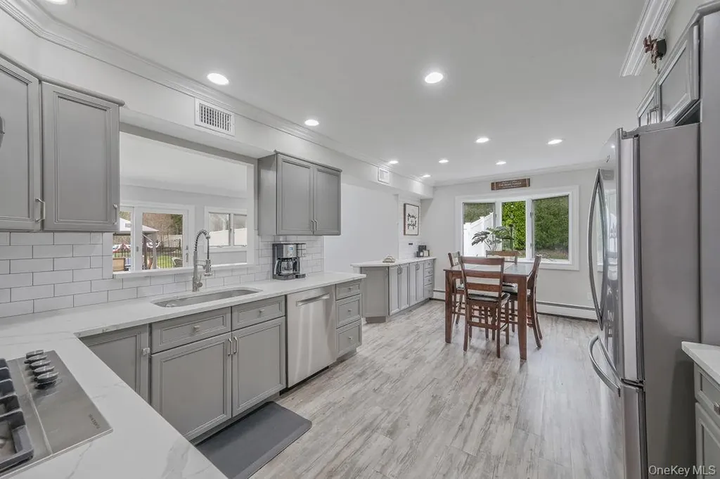 62 Randolph Drive Dix Hills NY 11746