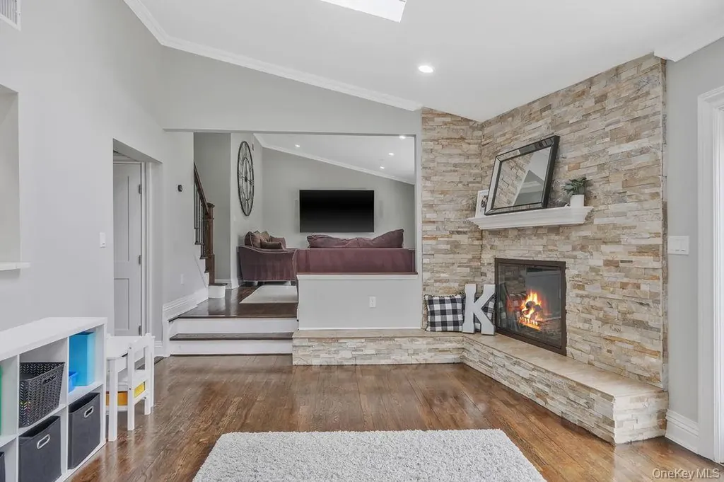 62 Randolph Drive Dix Hills NY 11746