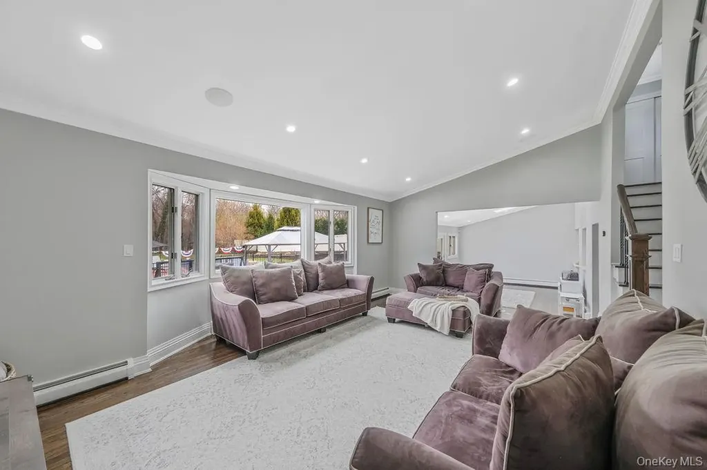62 Randolph Drive Dix Hills NY 11746