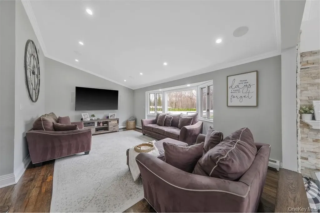 62 Randolph Drive Dix Hills NY 11746