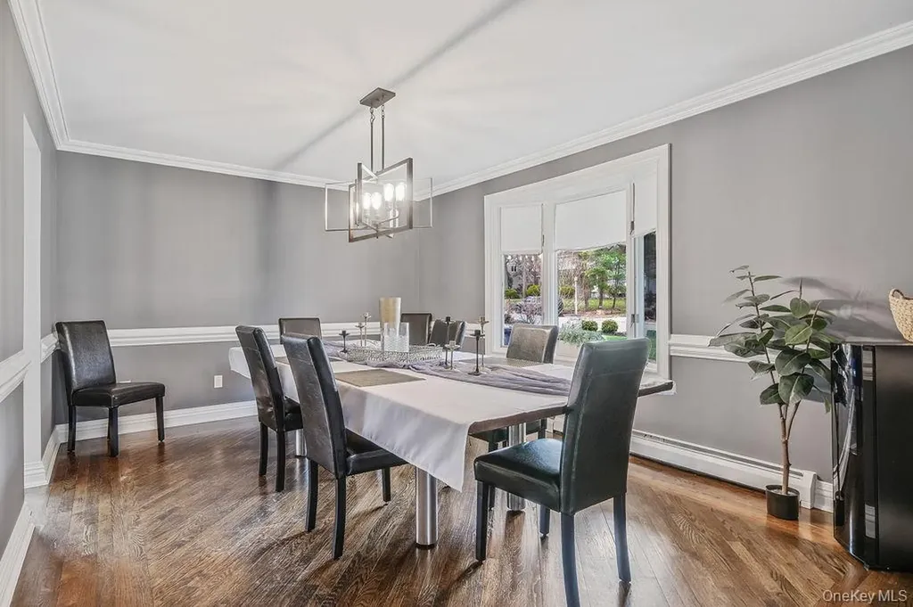 62 Randolph Drive Dix Hills NY 11746