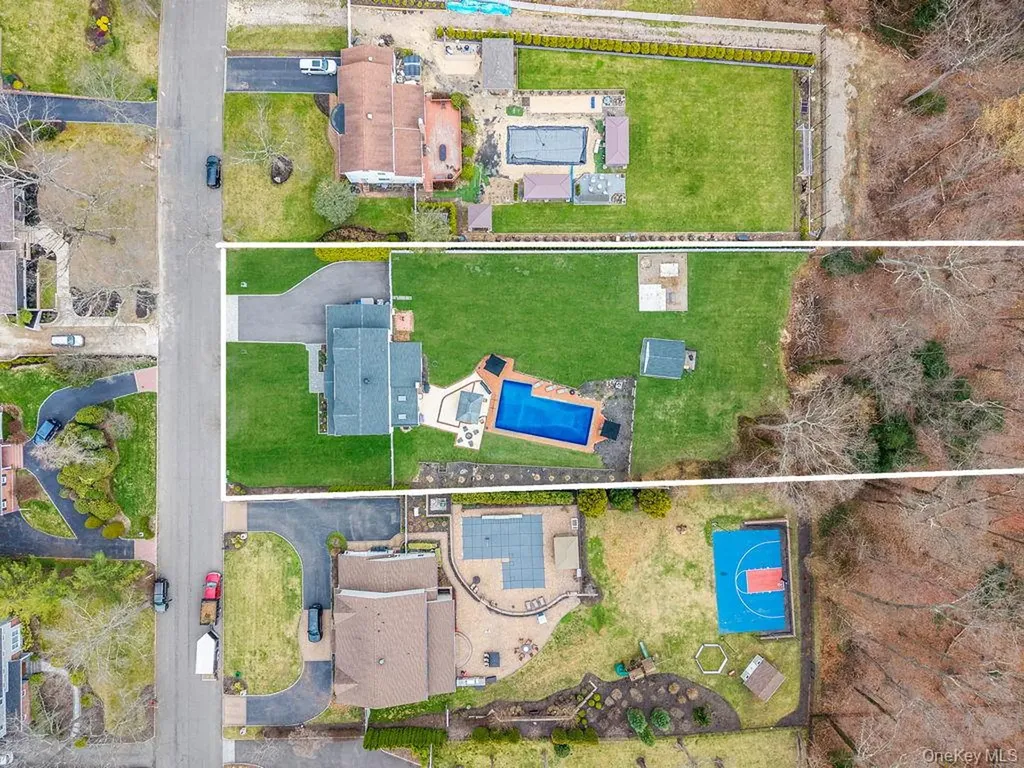 62 Randolph Drive Dix Hills NY 11746