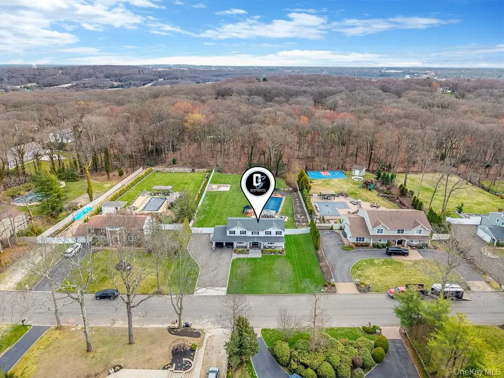 62 Randolph Drive Dix Hills NY 11746