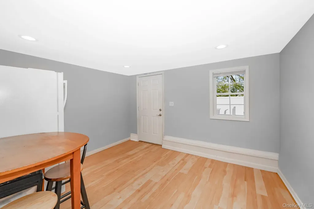 827 Bermuda Road West Babylon NY 11704