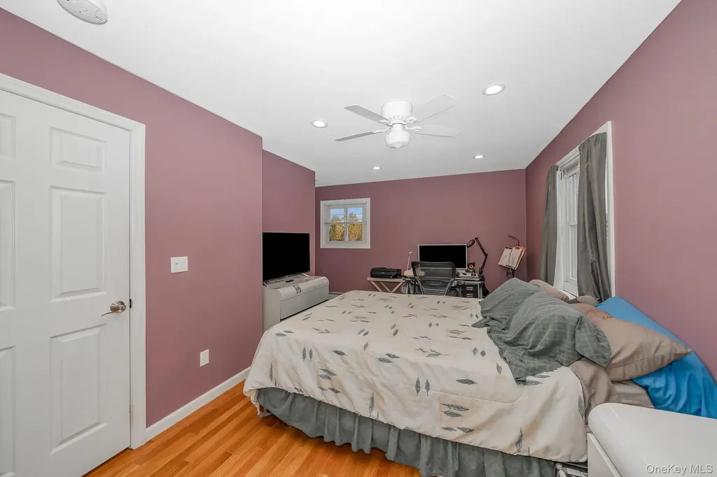 827 Bermuda Road West Babylon NY 11704